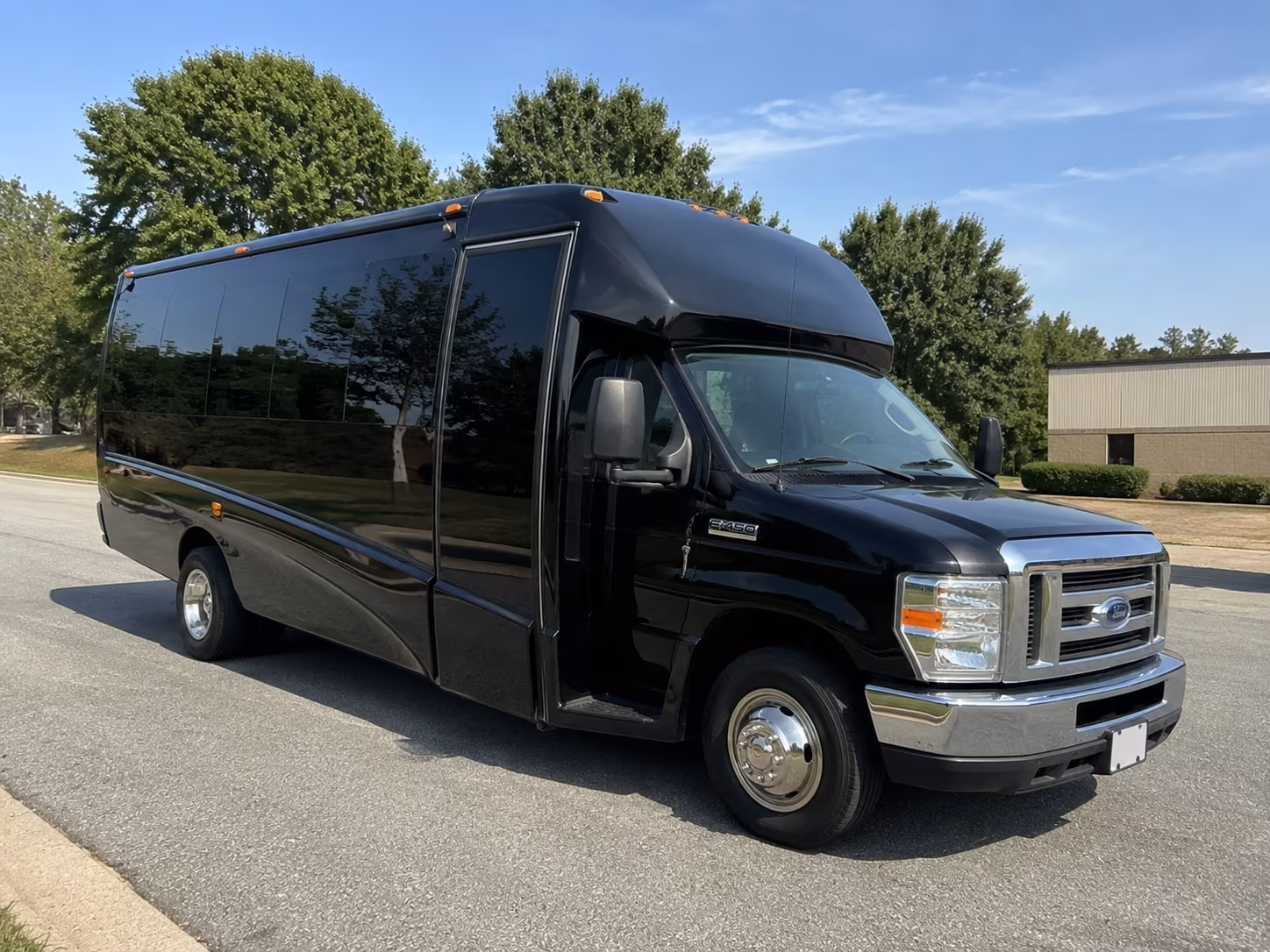 buses for portsmouth school field trips to strawbery banke and the historic district