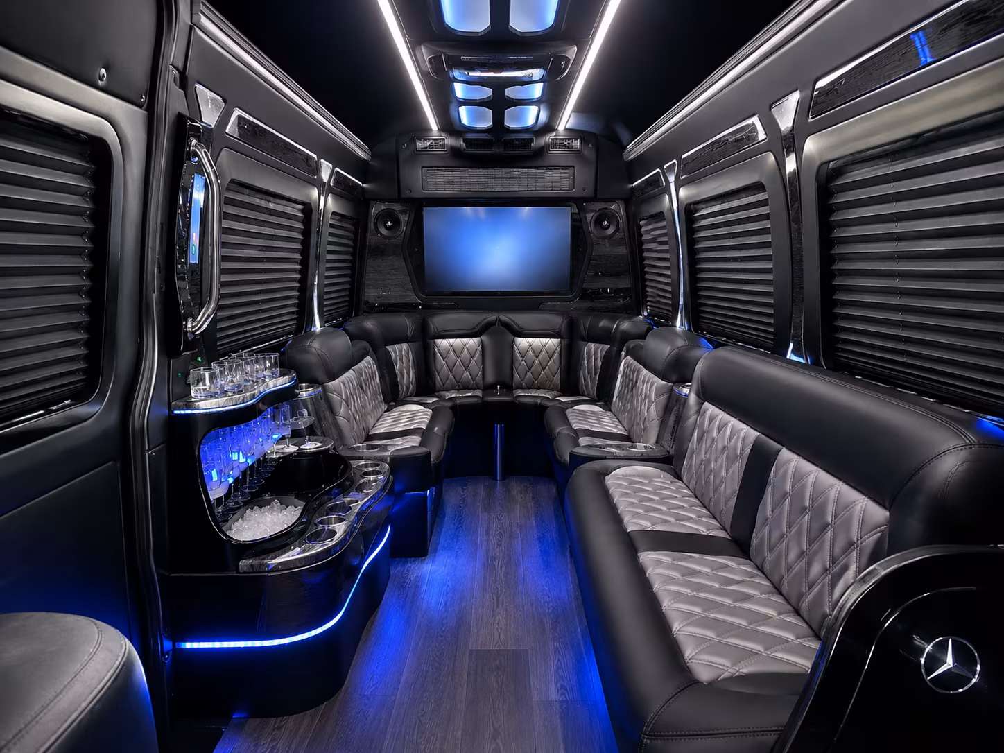 choosing the right bus size for your portsmouth corporate group