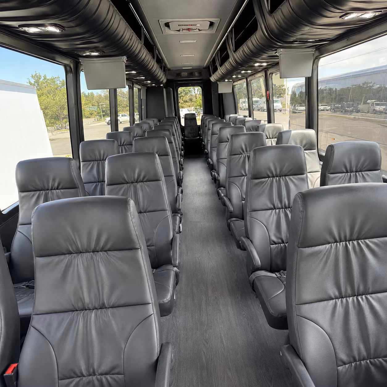 find minibuses and charter buses to the uss albacore museum