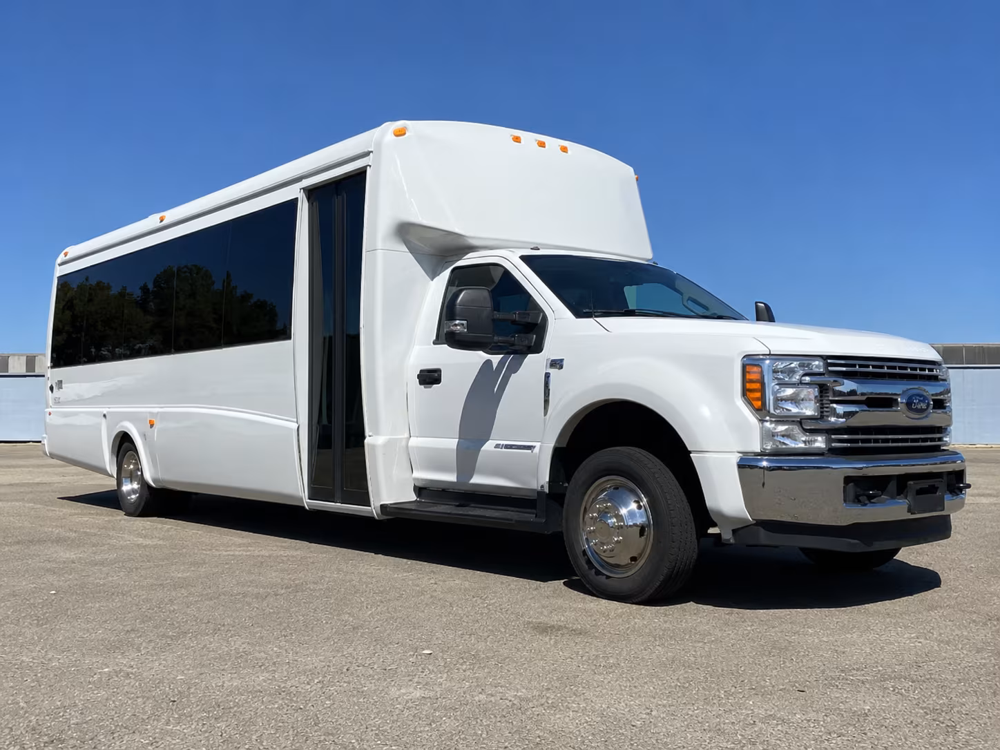 lawrence charter buses for corporate transportation