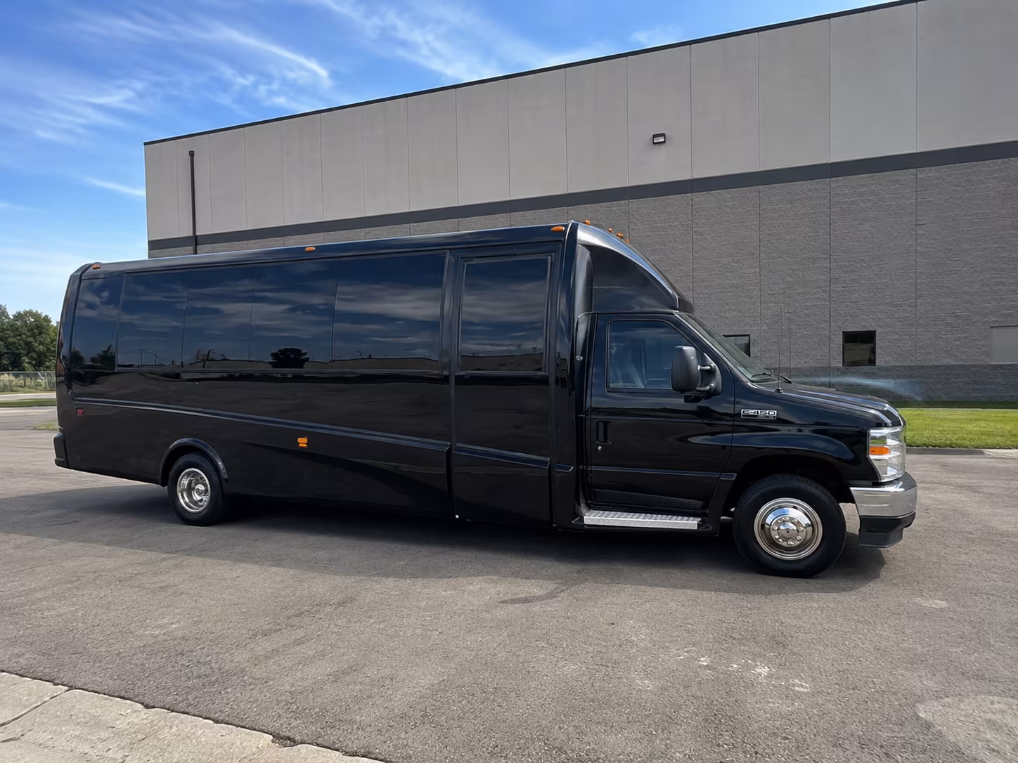 portsmouth field trip bus rentals to boston and the new england aquarium