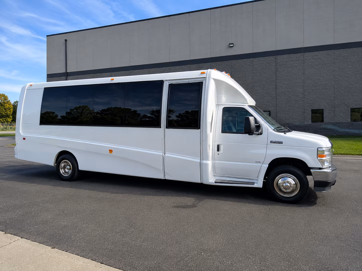 we help you compare buses for patriots games at gillette stadium without the foxborough parking stress